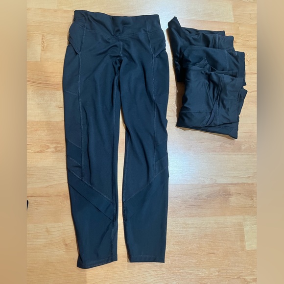 Kids All in Motion (Sz 10-12) Side pockets. Mesh bottoms. Total of 4. - Picture 1 of 2